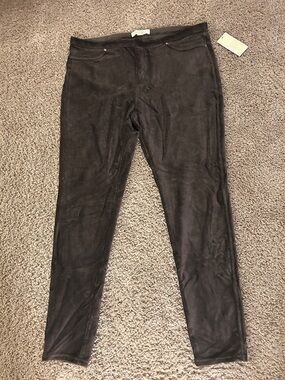 Michael Kors Women’s Dark Brown Skinny Jeggings.